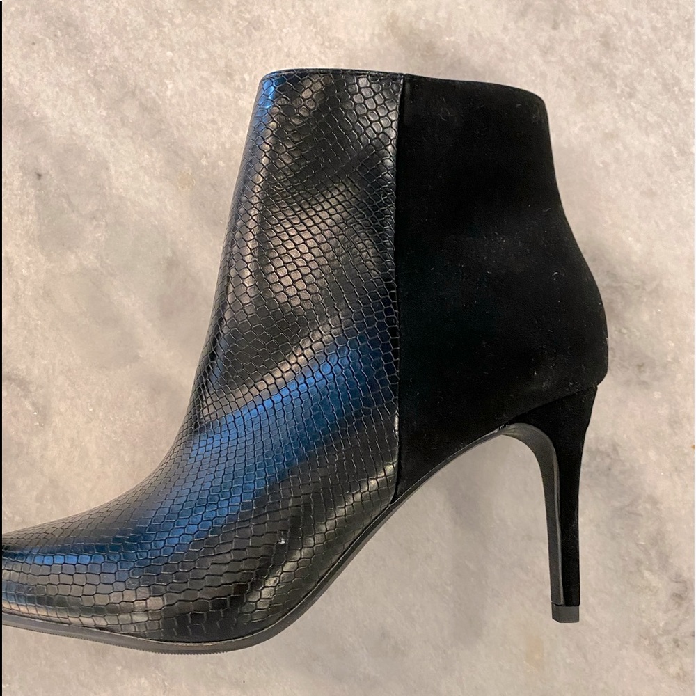 Women’s heeled ankle boots by Heart in D